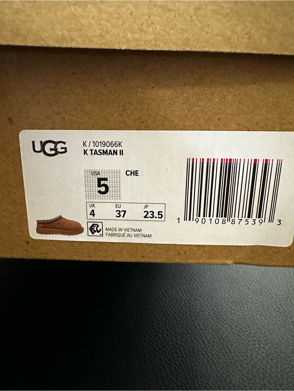 NWT UGG Tasman II size 5 big kid - Picture 5 of 6